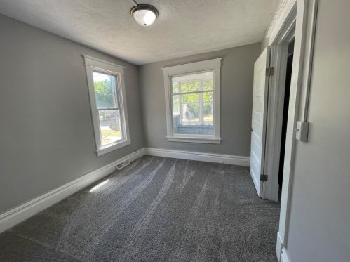 1030 Kenneth St, Meskegon MI 49442-3930 exterior