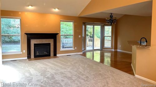 1350 Andover Cir, Walled Lake MI  48390-2262 exterior