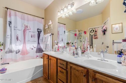 2036 Riviera Dr, Chandler AZ 85249-4867 exterior