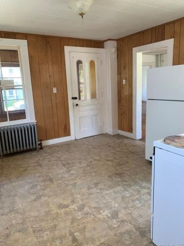 115 Reynolds St, Killingly CT 06239-2951 exterior