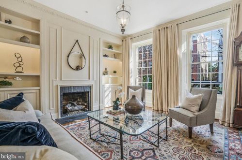 207 Fairfax St, Alexandria VA 22314-3304 exterior