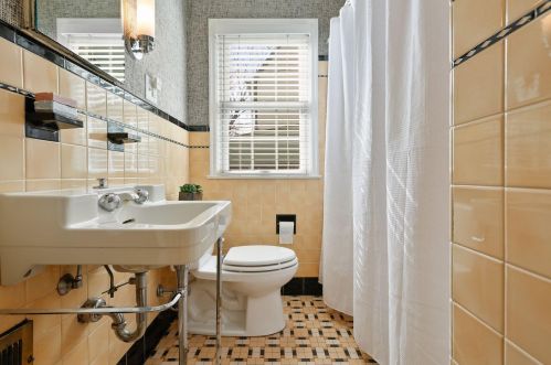 2212 Eleanor Ave, Saint Paul MN 55116-1101 exterior