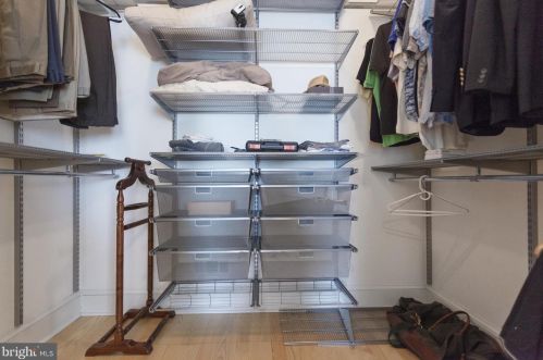 1026 Leithgow St, Philadelphia PA 19123-1421 exterior