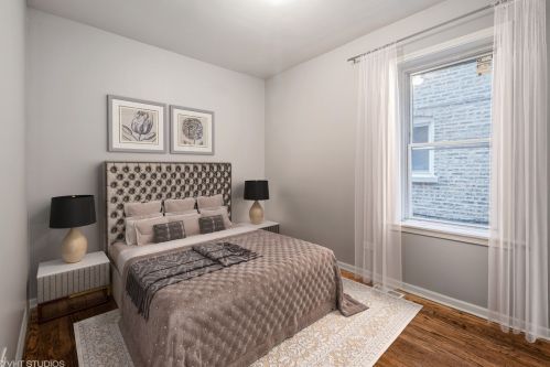 8720 Muskegon Ave, Chicago IL 60617-4935 exterior