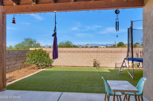 8770 Perry Park Cir, Tucson AZ  85730-1302 exterior