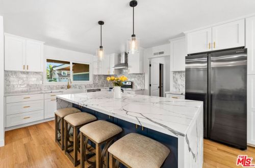 1837 Las Lanas Ln, Fullerton CA  92833-1814 exterior