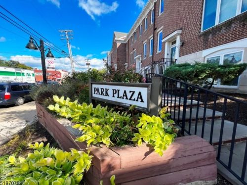 70 Blackwell St, Dover, NJ 07801-3811