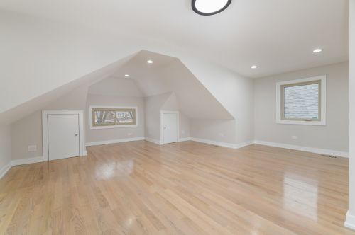 7810 Cressett Dr, Chicago IL  60707-1344 exterior