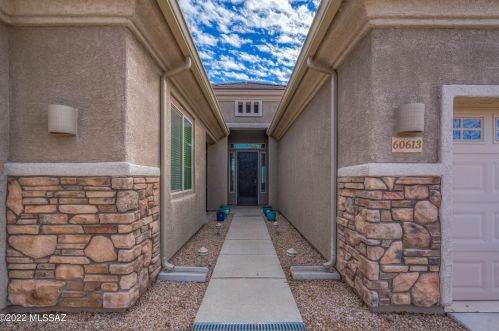 60613 Eagle Ridge Dr, Tucson, AZ 85739-5951