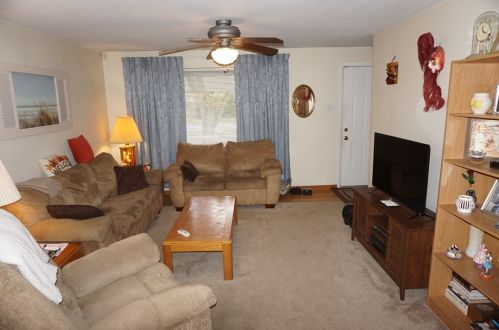 434 Englewood Dr, Pittsburgh, PA 15237-3754