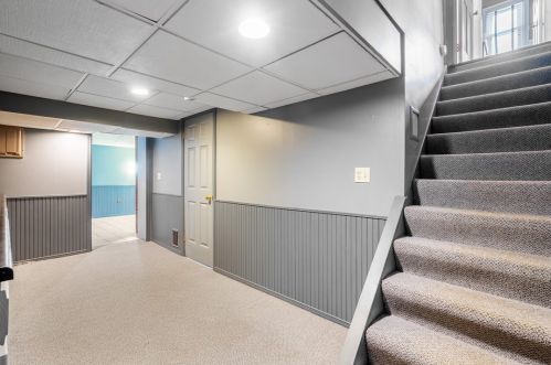 57 Locksley Dr, Pittsburgh PA  15235-5117 exterior