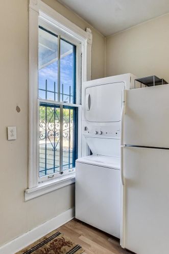 2324 Armitage Ave, Chicago IL 60647-4342 exterior