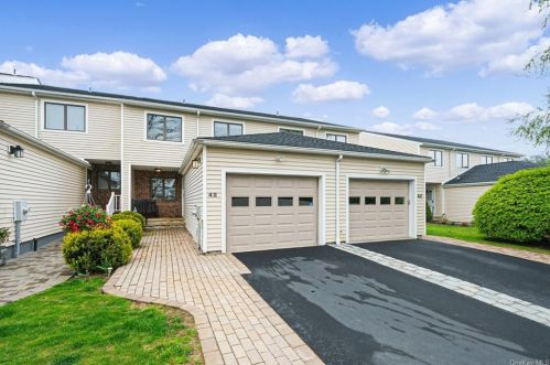 42 Pleasant Ridge Rd, Valhalla, NY 10595-1639