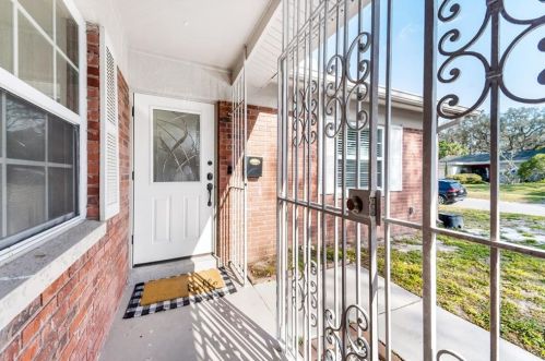 2327 Fern Pl, Tampa, FL 33604-5728