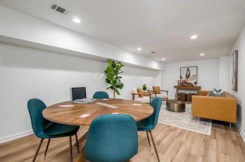 1639 Crestline Dr, Atlanta GA  30345-3820 exterior