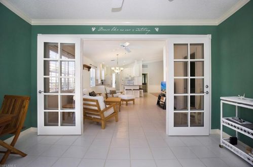 3167 Andorra Ct, Naples FL 34109-1388 exterior