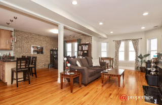 1645 Lunt Ave, Chicago IL  60626-2750 exterior