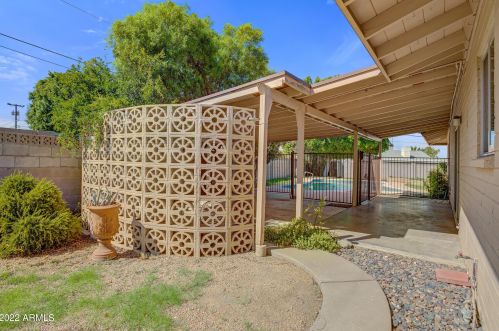 9414 34 Way, Phoenix AZ 85028-4966 exterior