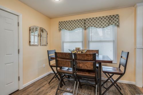 31 Harned Rd, Commack NY 11725-5104 exterior