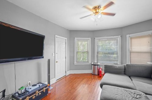 18 Daniel Ave, Providence RI 02909-4714 exterior