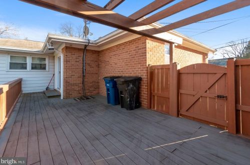 11837 Enid Dr, Rockville MD 20854-3454 exterior