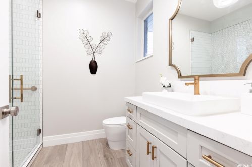 9093 Cyn Gate Cir, Sandy UT 84093-3807 exterior