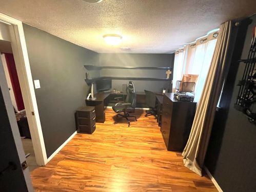 13136 Avenue, Chicago IL 60633-1308 exterior