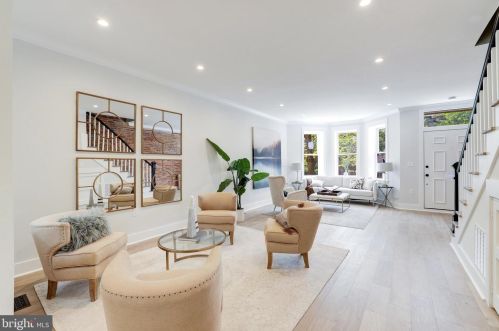 325 11th St, Washington DC  20002-6219 exterior