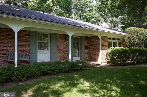 632 Goldsborough Dr, Rockville, MD 20850-1905