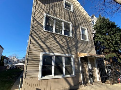 4422 Wood St, Chicago, IL 60609-3152