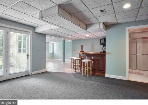 542 Newtown Rd, Berwyn PA 19312-2018 exterior