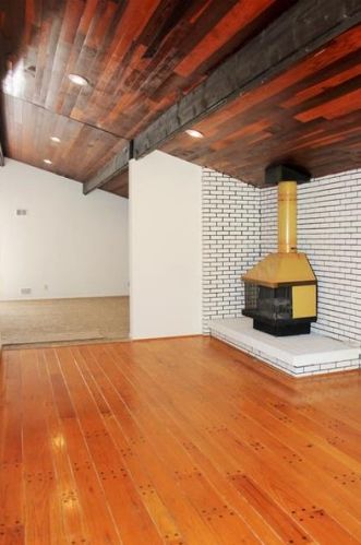 2331 Marbury Rd, Pittsburgh PA 15221-3670 exterior