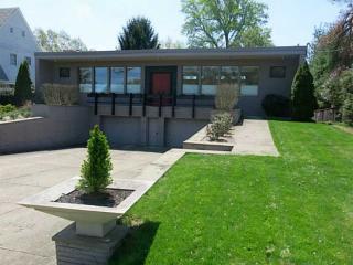 24 Club Dr, Pittsburgh, PA 15236-1960