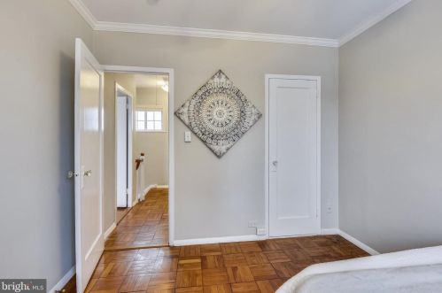 3555 Martha Custis Dr, Alexandria VA 22302-2003 exterior