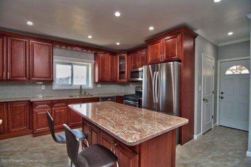 1114 John Ave, Scranton, PA 18510-1442