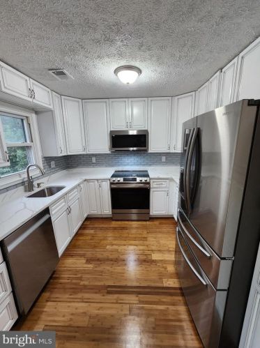 8124 Bonaire Ct, Silver Spring MD 20910-4663 exterior