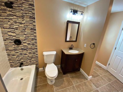 16 Daria Dr, Poughkeepsie NY 12603-5430 exterior