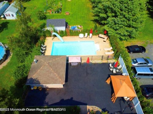 308 Monmouth Rd, West Long Branch NJ 07764-1028 exterior