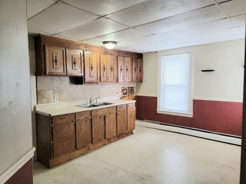 11 Henchman St, Worcester MA 01605-2418 exterior