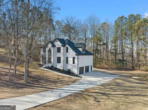 6015 Canaan Woods Dr, Atlanta GA  30331-8051 exterior