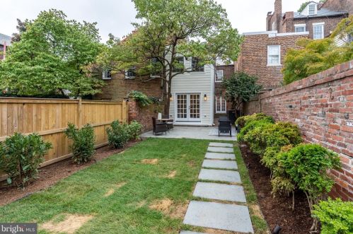 111 Prince St, Alexandria VA 22314-2934 exterior