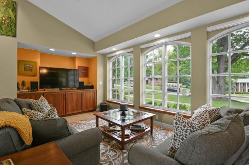 1 Spoede Ln, Saint Louis MO 63141-7763 exterior