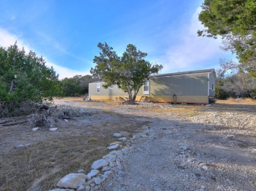 8010 Fawn Crk Dr, Spring Branch TX 78070-4022 exterior