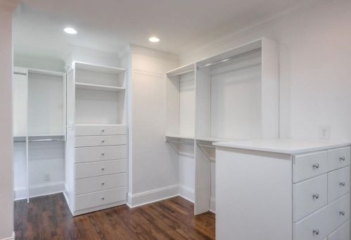 2415 Montview Dr, Atlanta GA 30305-4026 exterior