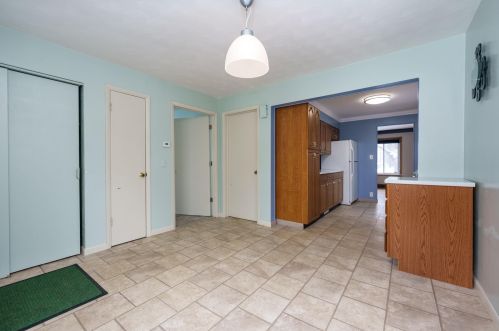 5513 Comstock Ave, Kalamazoo MI 49048-3405 exterior