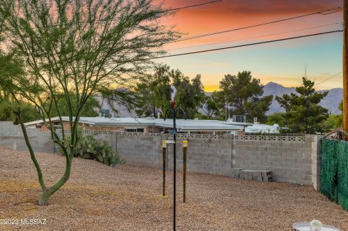 6126 Seneca St, Tucson AZ  85712-3011 exterior