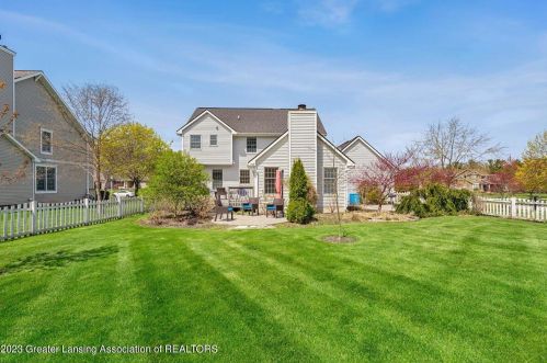 13235 Speckledwood Dr, Dewitt MI  48820-8166 exterior