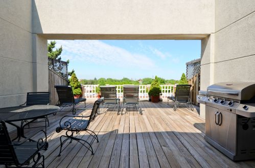 2600 Southport Ave, Chicago IL  60614-1228 exterior