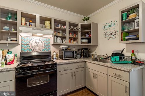 680 Columbia Ave, Lancaster PA 17603-3652 exterior