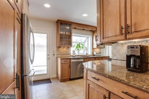 1841 Birch Rd, Mc Lean VA 22101-5317 exterior